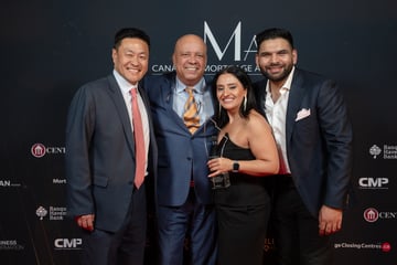 01-The-Scarlett-Network-Award-for-Digital-Innovation-in-a-Brokerage-Winner-scaled-1